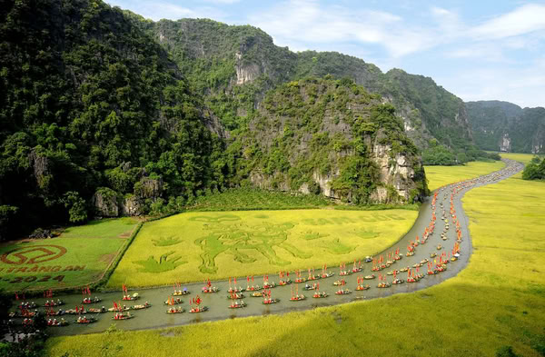 三谷(Tam Cốc)